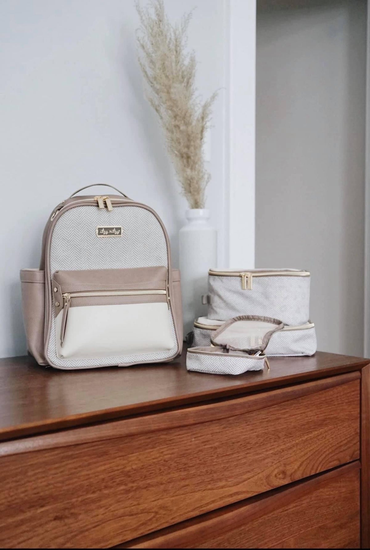 Itzy Ritzy Mini • Vanilla Latte