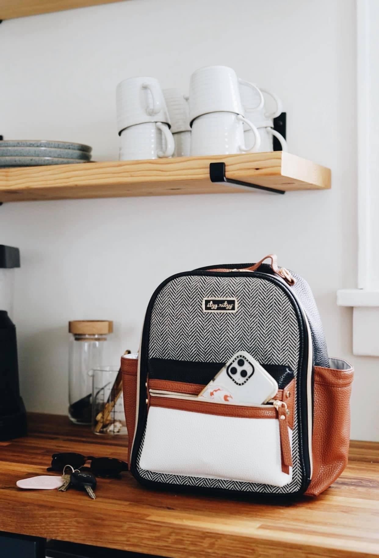 Itzy Ritzy Mini • Coffee & Cream